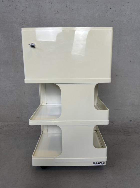 Image 1 of 2x desserte Stile Neolt des années 1970 - Giovanni Pelis