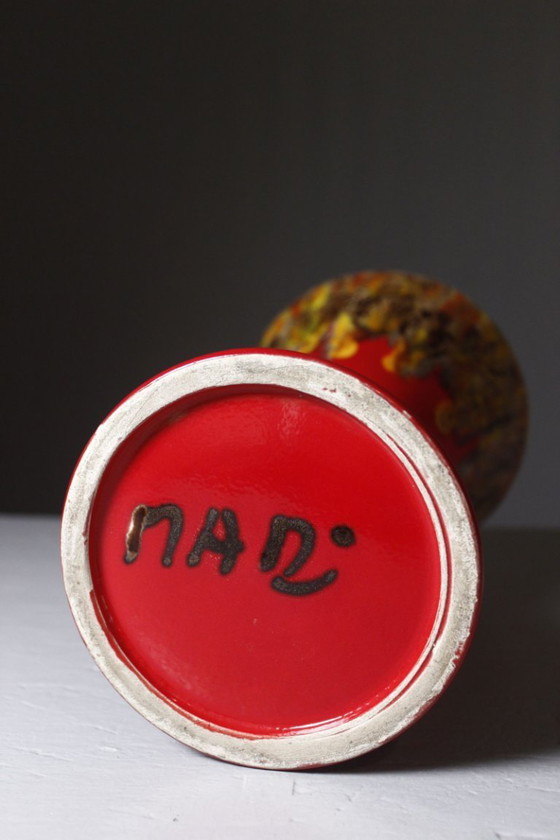 Image 1 of Vintage Diabolo keramische vaas uit de jaren 1950 in rood en geel.