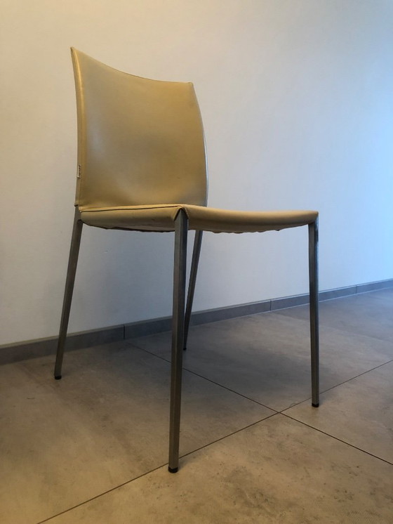 Image 1 of Esstisch aus Kirschholz mit 6 passenden Esszimmerstühlen