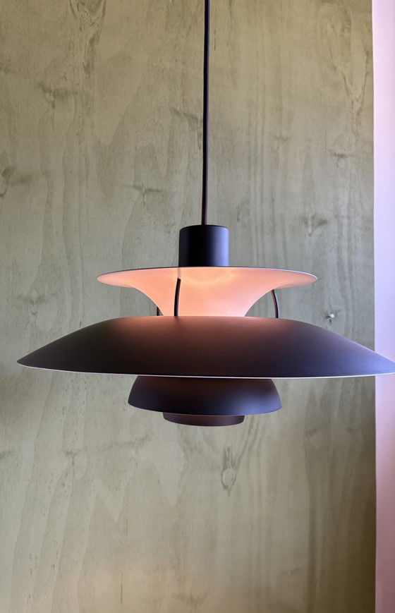 Image 1 of Louis Poulsen PH5 Neues Modell Monochrom