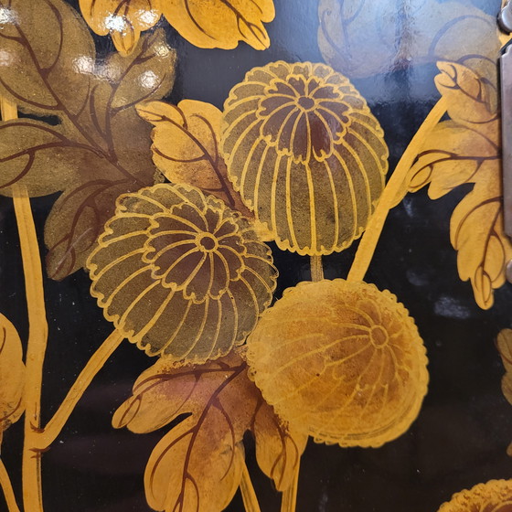 Image 1 of Cabinet “Crisantemos”, Laca Urushi-E, Periodo Showa, S. Xx - Japón