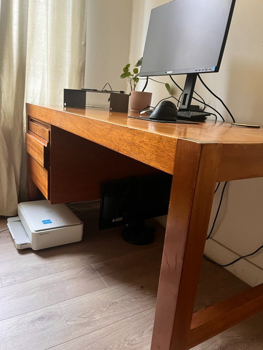 Vintage-Retro-Schreibtisch aus den 60er/70er Jahren, massives Teakholz