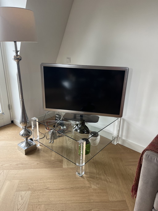 Bor design glass table