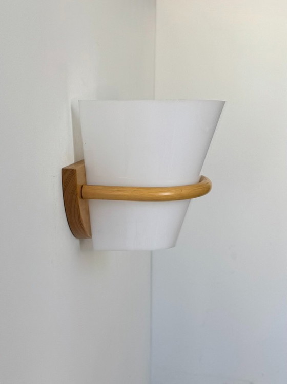 Applique da parete vintage in pino e perspex opalino, Francia, 1980. – Wood (photo 7 of 7)