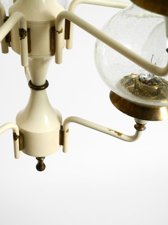 Image 1 of Bellissima lampada da soffitto a forma di tulipano in ottone e vetro, degli anni '60, disegnata da Hans Agne Jakobsson.