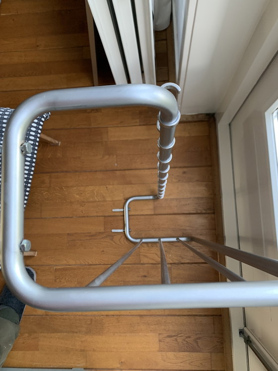 Gispen Dutch Originals 1013 Coat Rack in New Condition – Metal, Aluminium (photo 4 of 11)