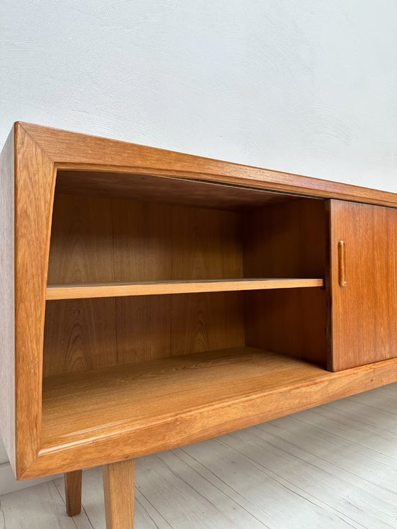 Image 1 of Grande credenza danese vintage di metà secolo in teak anni '60