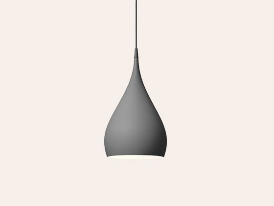 &Tradition Spinning BH1 Lampada a sospensione – Grigio | Benjamin Hubert – Lampade a sospensione, Aluminium (photo 5 of 6)