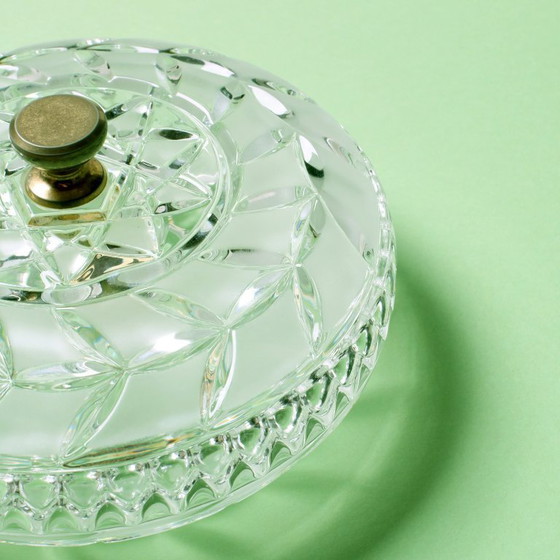 Image 1 of Walther loden kristallen schaal met deksel: Bonbonnière uit het midden van de 20e eeuw / Walther Glass / Duitsland / jaren 1960.