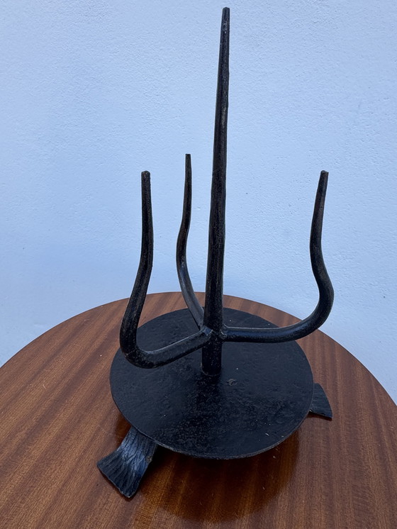 Image 1 of Antiker Kerzenständer aus Schmiedeeisen im brutalistischen Stil