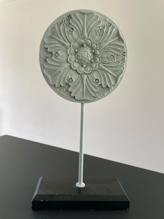 Image 1 of Rosette de feuilles d'acanthe en plâtre, 36 cm de haut