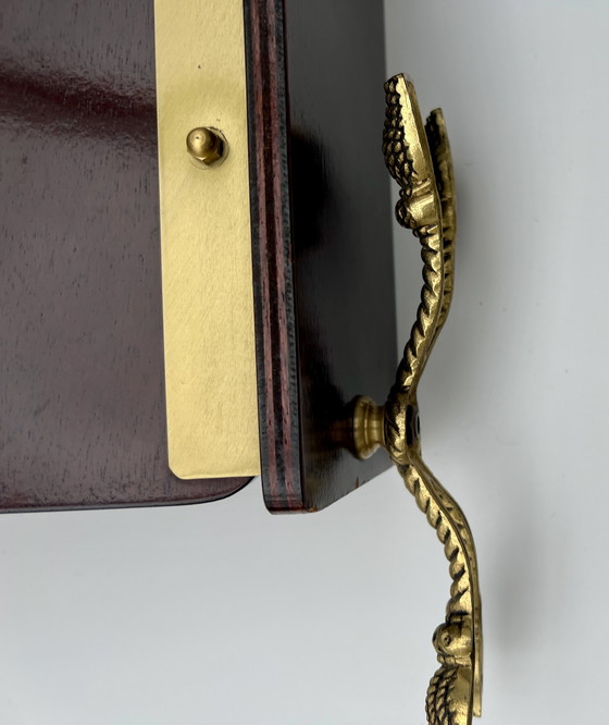 Image 1 of Portariviste decorativo in stile Impero – legno e ottone, piedini girevoli con nappe