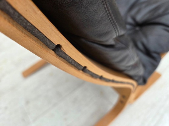 Image 1 of Années 1970, design norvégien d'Ingmar Relling, modèle de fauteuil lounge « Siesta ».