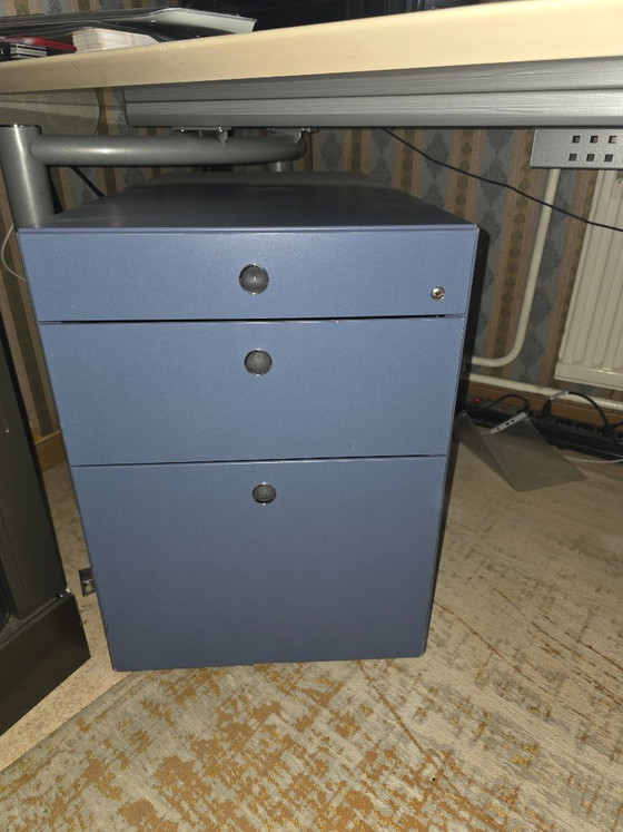 Image 1 of Design bureau met lade