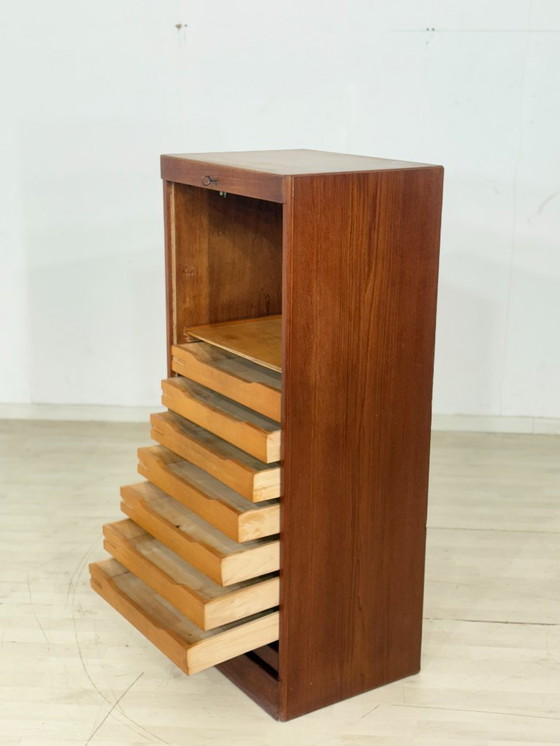 Image 1 of Commode à cylindre en teck vintage / Meuble design danois / Commode / Étagère