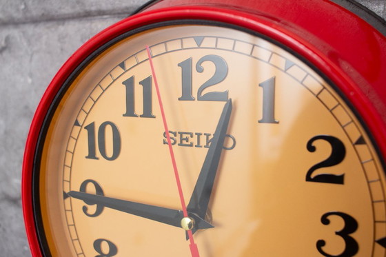 Image 1 of Seiko CO. LTD Japon - Horloge murale industrielle rouge