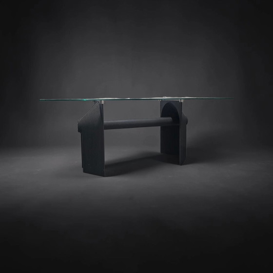 Table de salle à manger ou bureau Post Modern en fonte noire avec plateau en verre / années 1980 (photo 11 of 14)