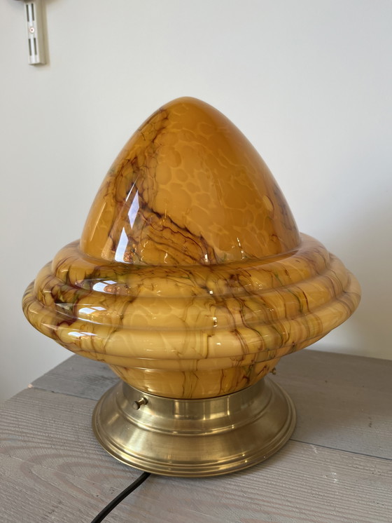 Image 1 of Marbled glass lampshade with brass base – Large amber-colored Murano style design / Art Deco