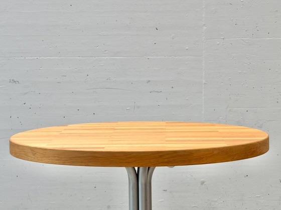 Image 1 of Table de salle à manger ronde en chêne et acier, années 1990
