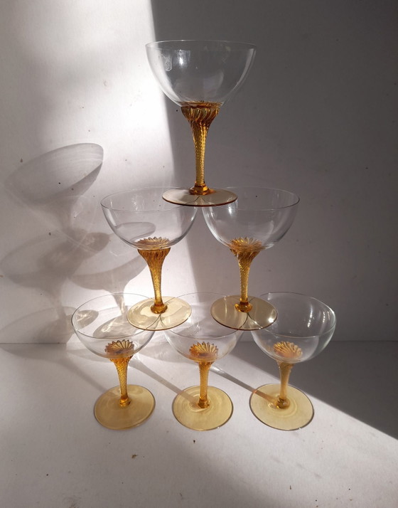 6 champagne coupes with ochre twisted glass stem, Glass & Decanter, Murano Glass, Orange (photo 2 of 5)