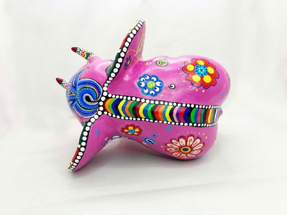 Image 1 of Una statuetta di elefante rosa in stile boho. Realizzata a mano dall'artista.