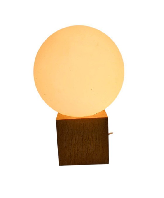 Image 1 of Massive - model 12620/01 - tafellamp - hout - opaline - 3e kwart 20e eeuw 