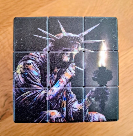 Onemizer - Rubik's Cub - Objet design d'artiste – Sculptures (photo 13 of 19)