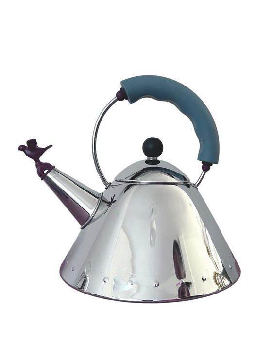 Image 1 of Hervidor Alessi 9093 de Michael Graves + 4 tazas: un clásico del diseño posmoderno.