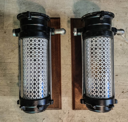 Pair of explosion-proof neon lights