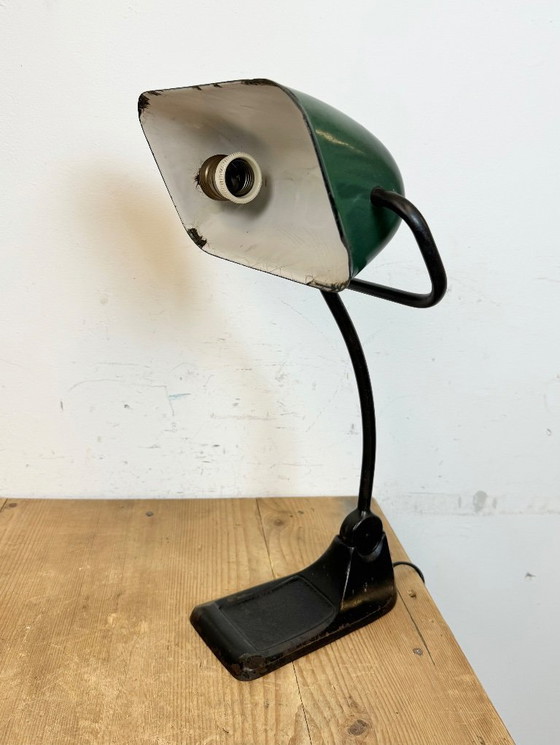 Image 1 of Lampe de table vintage en émail vert de BUR, années 1930