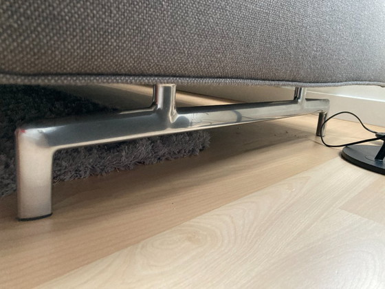 Image 1 of Sofá de tres plazas "Sherman" de Minotti, recientemente retapizado con Kvadrat Hallingdal