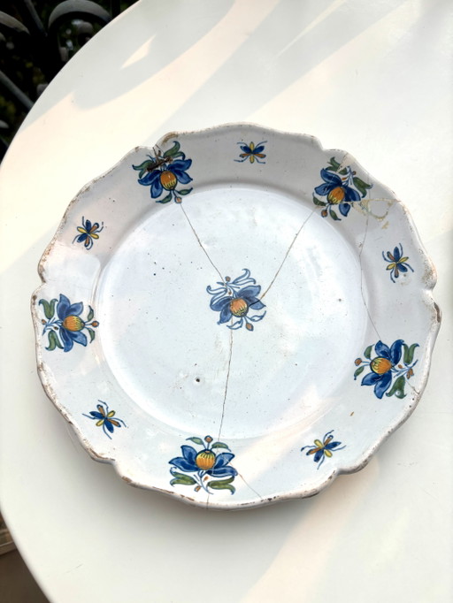 2 platos antiguos del siglo XVIII