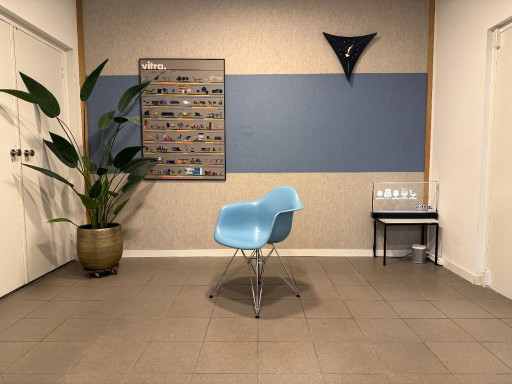 Vitra | Eames | DAR | Lichtblauw & Chrome Eiffel | 2 stuks – fauteuils, Metal, Plastic
