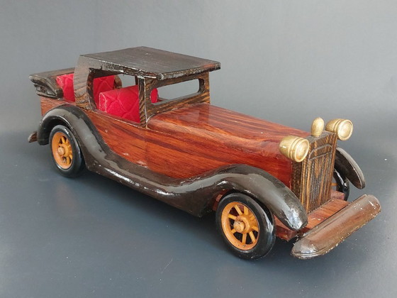 Image 1 of Voitures et camions en bois fabriqués et peints à la main