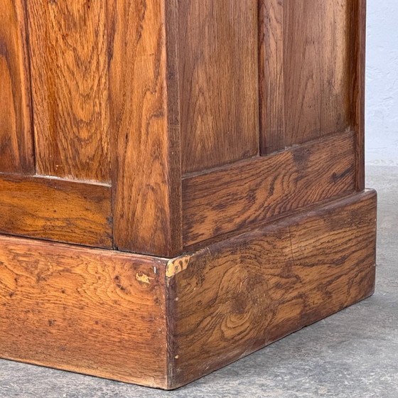 Image 1 of Eikenhouten Tambourvoorkast in de stijl van Károly Lingel, jaren 30