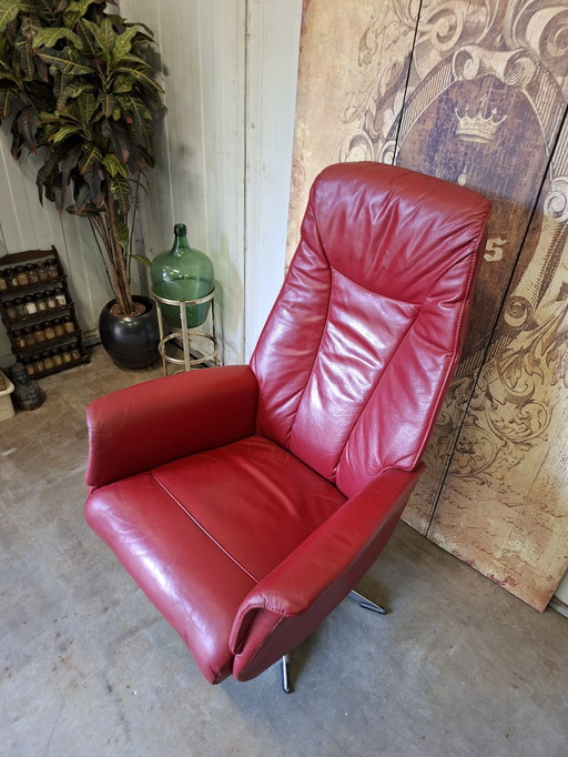 Fauteuil relex en cuir rouge
