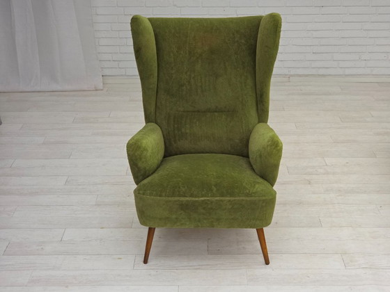 Image 1 of 1960er Jahre, skandinavisches Design, Sessel mit hoher Rückenlehne, Möbelvelours, Beine aus Buchenholz.