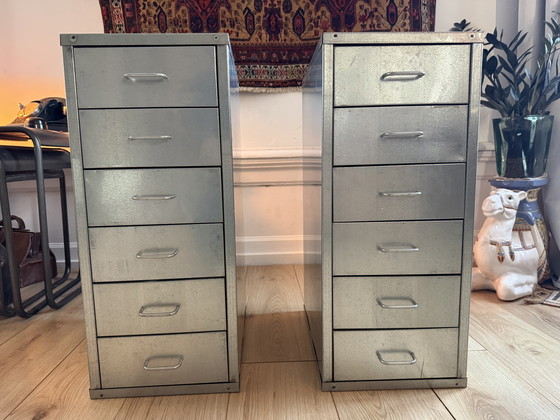 Image 1 of Set di cassettiere in metallo industriale – stile studio vintage