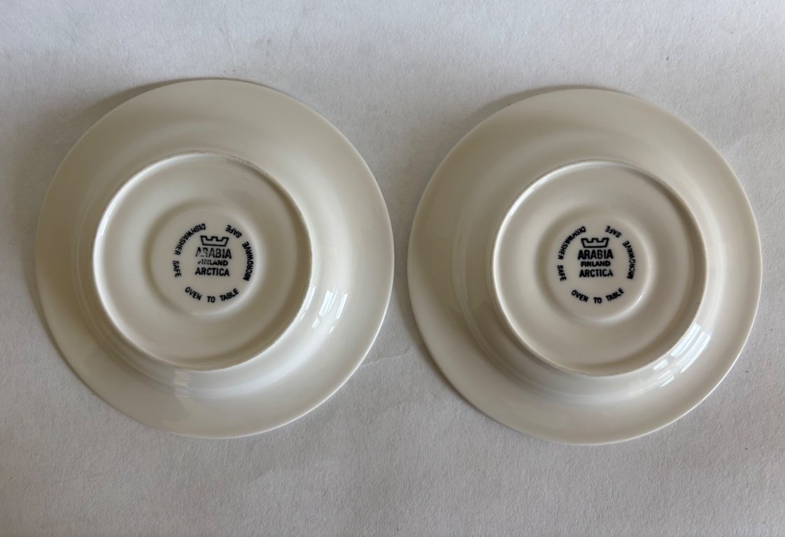 2 Arabia Finland Arctica Cups and Saucers | €25 | Whoppah