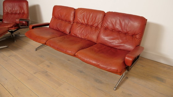 Image 1 of Vintage zithoek | 3-zits | fauteuil + hocker | King sofa | Leer