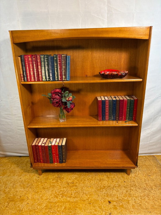 Vintage teakhouten boekenkast uit het midden van de 20e eeuw | Jaren 60-70 | Retro Scandinavische stijl | (photo 6 of 6)