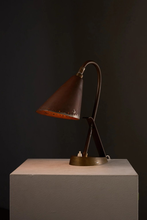 Lampe de table moderniste en cuivre et laiton, France
