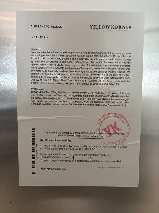 Image 1 of Pinturas doradas abstractas - YellowKorner