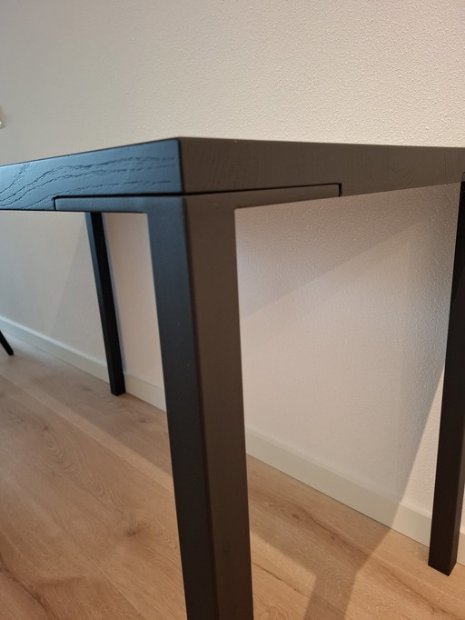 Schreibtisch mit massiver Eichenplatte