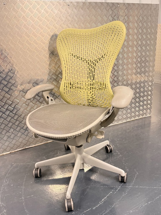 Image 1 of Herman Miller Mirra Bureautoel
