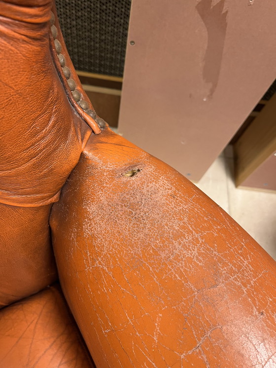 Image 1 of Fauteuil Chesterfield Cognac avec pouf