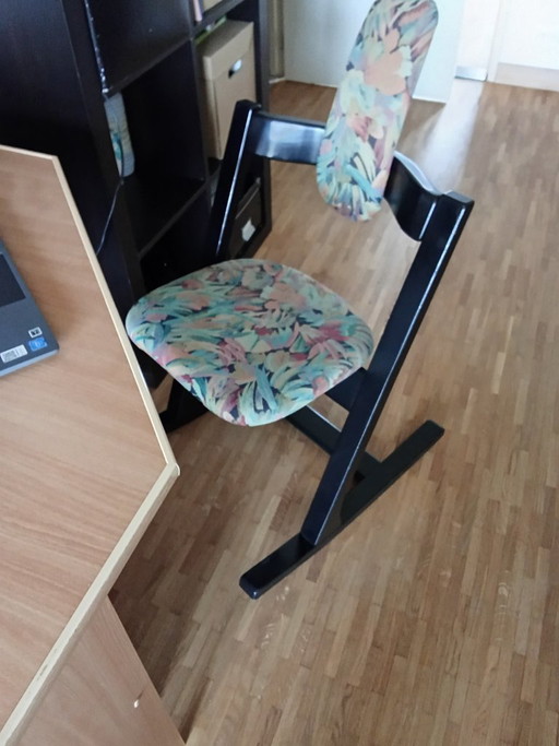 Stokke Pendulum ergonomic chair