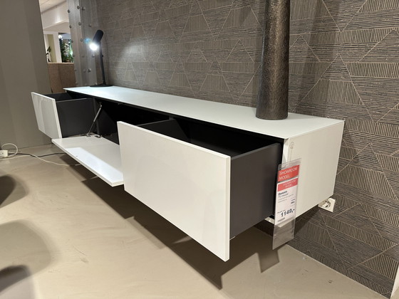 Image 1 of Demano - *