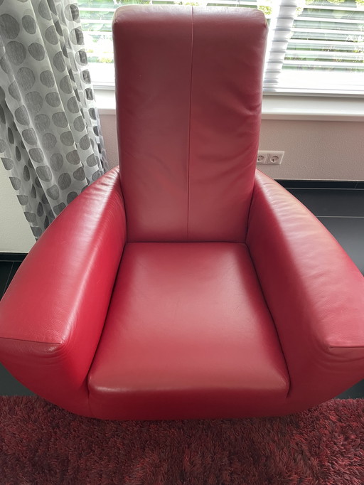 Deux fauteuils Longa en cuir (Label)