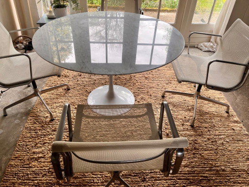 4 x Vitra Eames EA108 wit Netweave, draaibaar